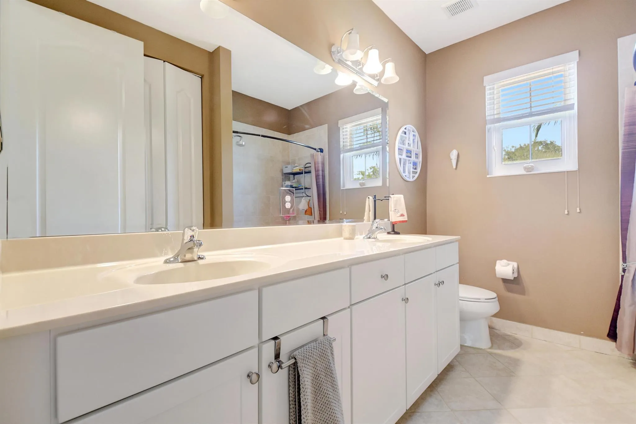 4598 Capital Drive