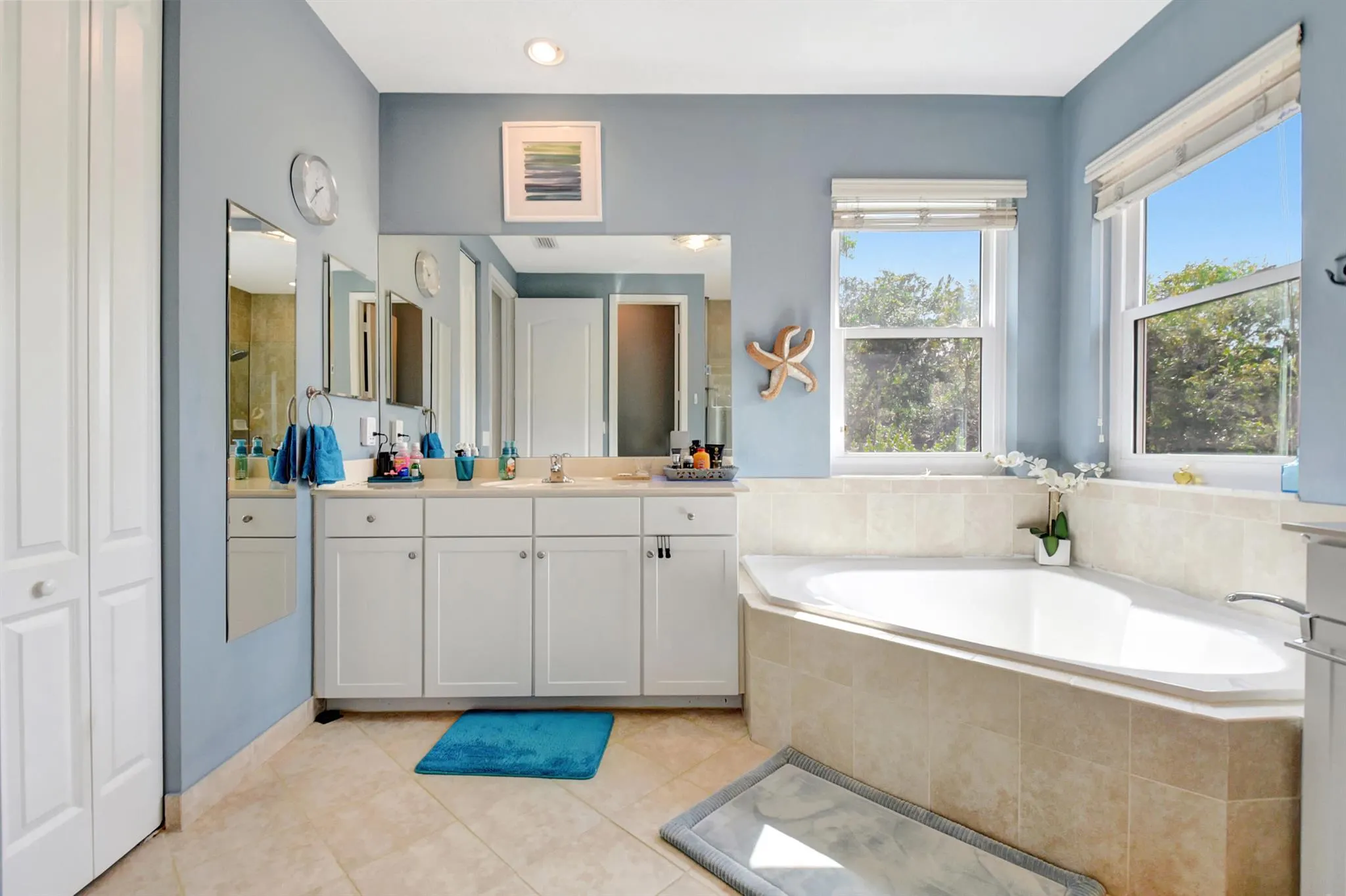 4598 Capital Drive