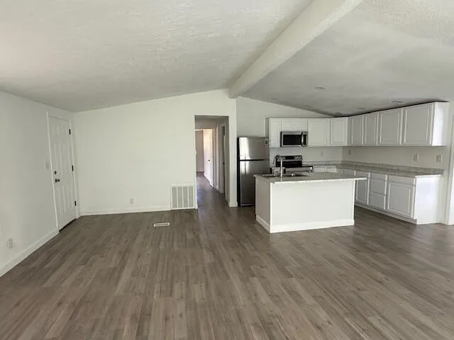 11866 Bay Place