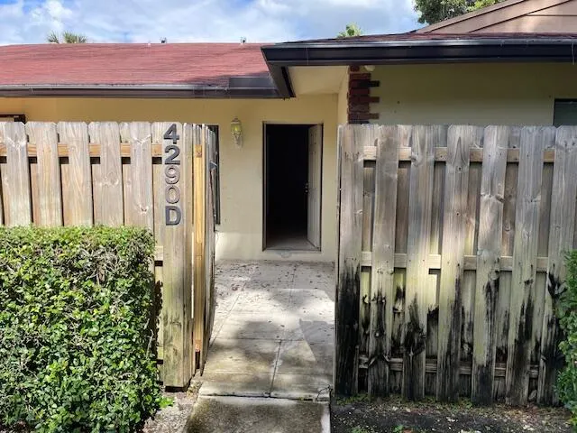 4290 Woodstock Drive, #D