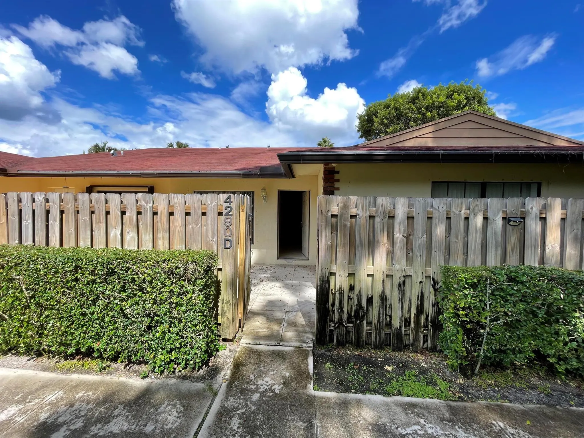 4290 Woodstock Drive, #D