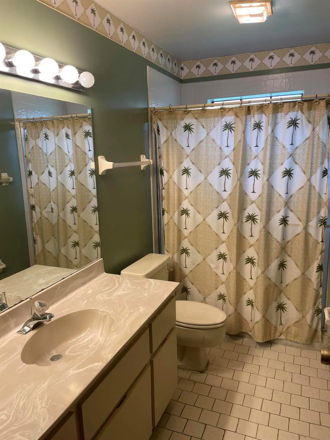 4290 Woodstock Drive, #D