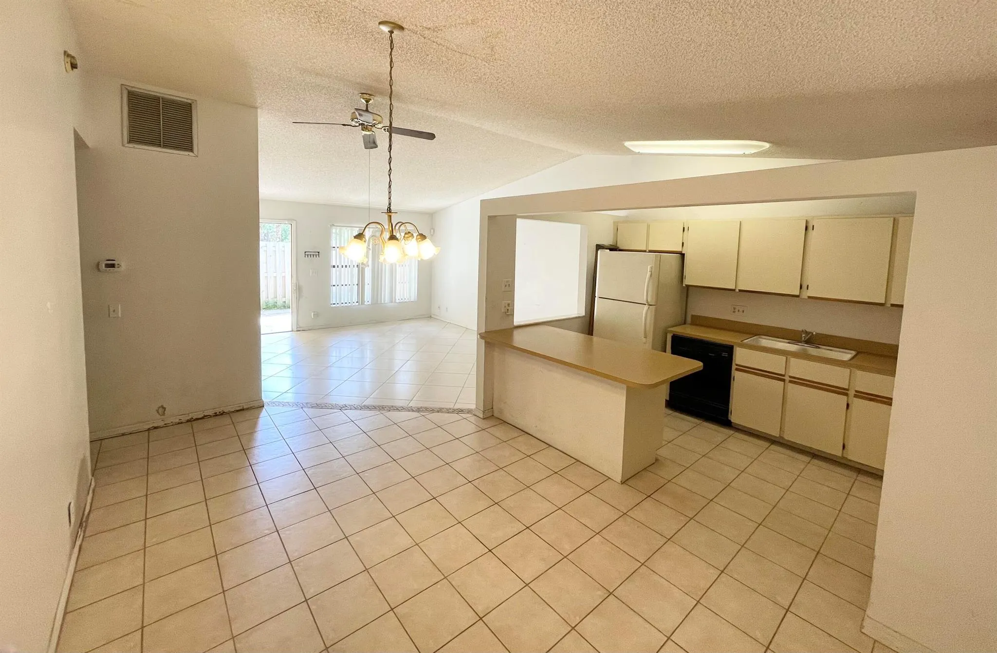 4290 Woodstock Drive, #D