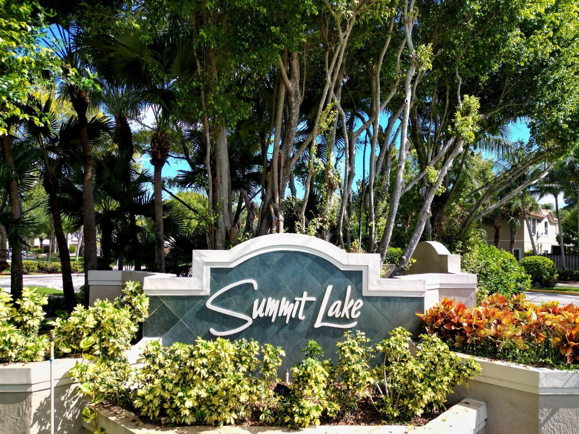 970 Summit Lake Drive