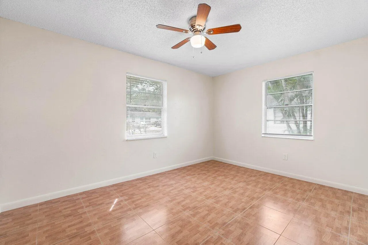 4787 Gulfstream Road