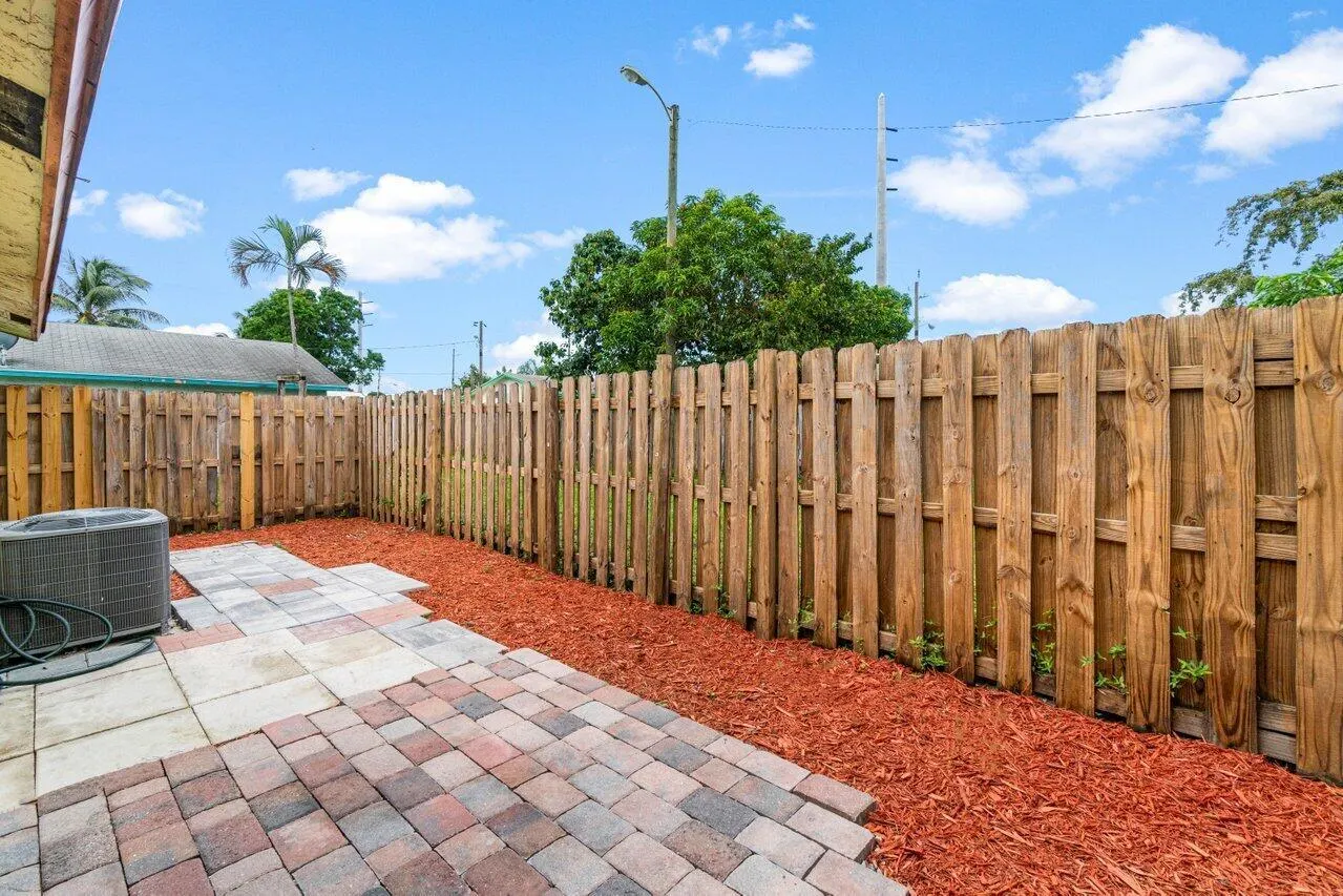 4787 Gulfstream Road
