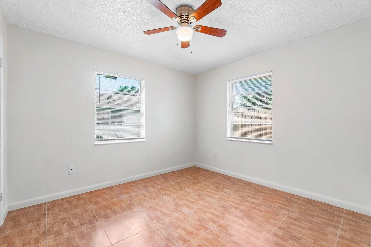 4787 Gulfstream Road