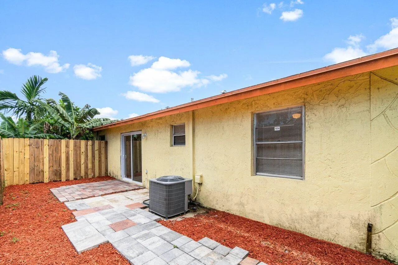 4787 Gulfstream Road