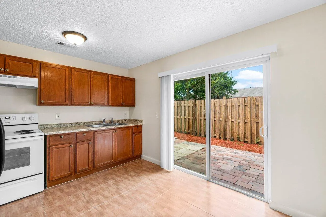 4787 Gulfstream Road