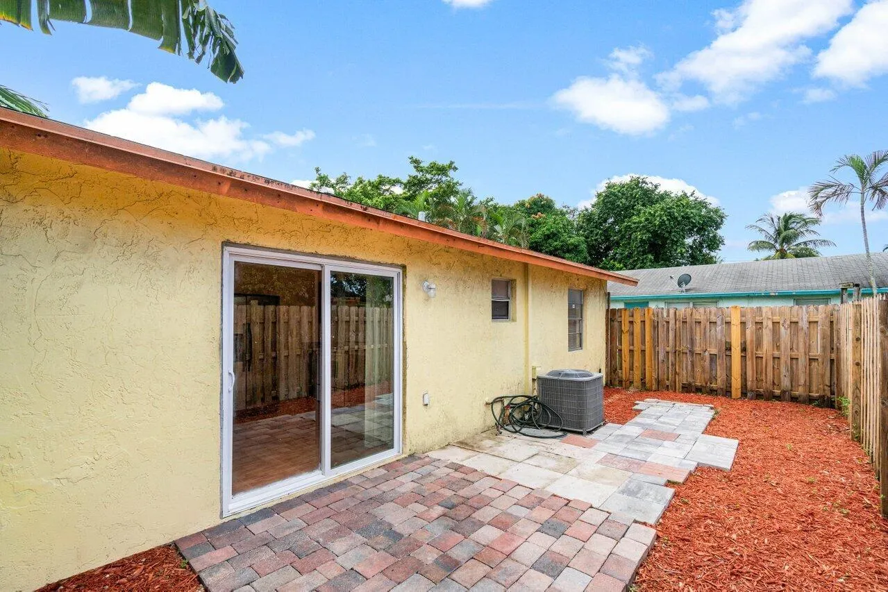 4787 Gulfstream Road