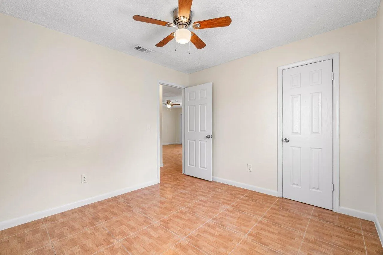 4787 Gulfstream Road