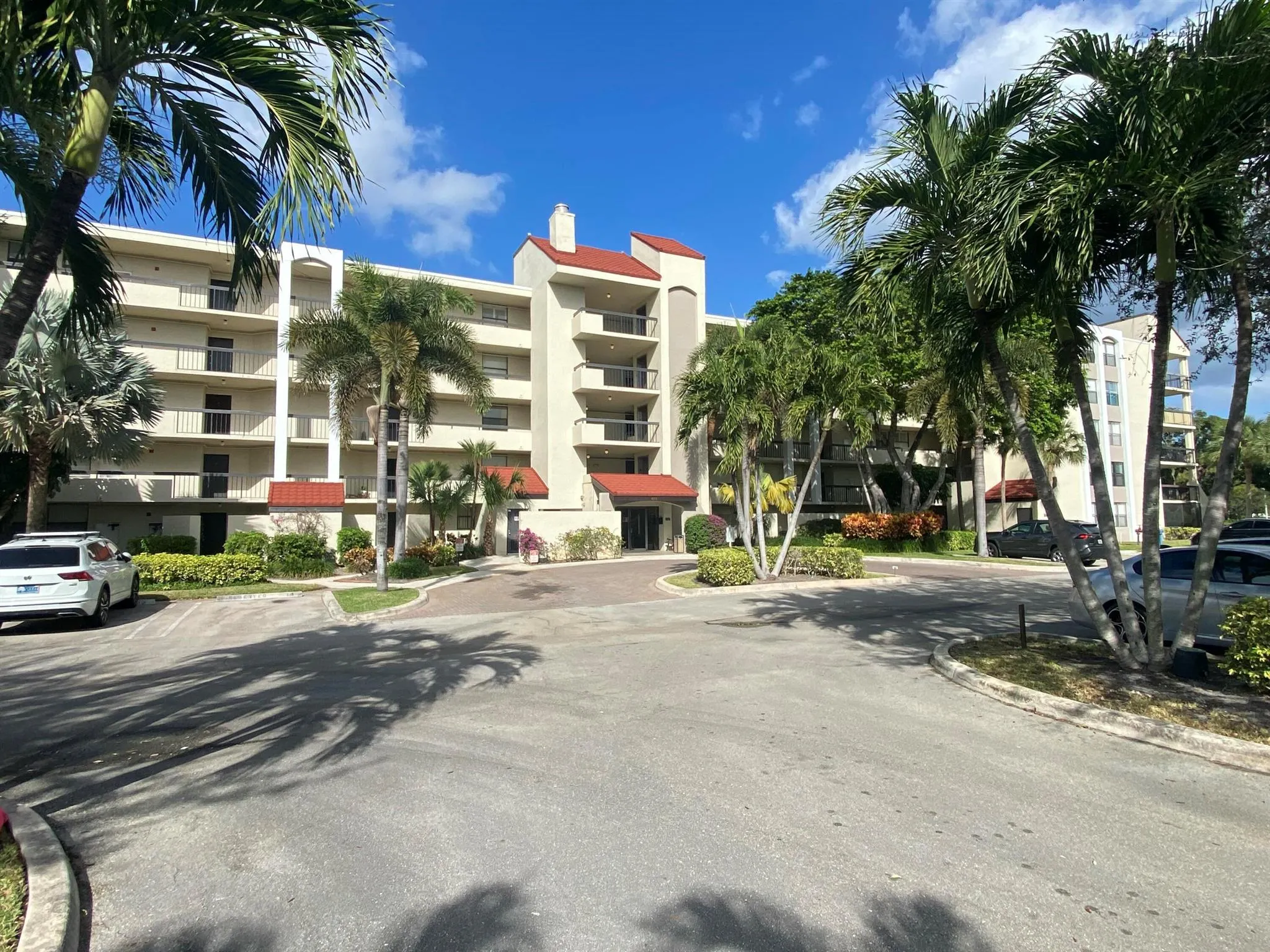 825 Egret Circle, #306