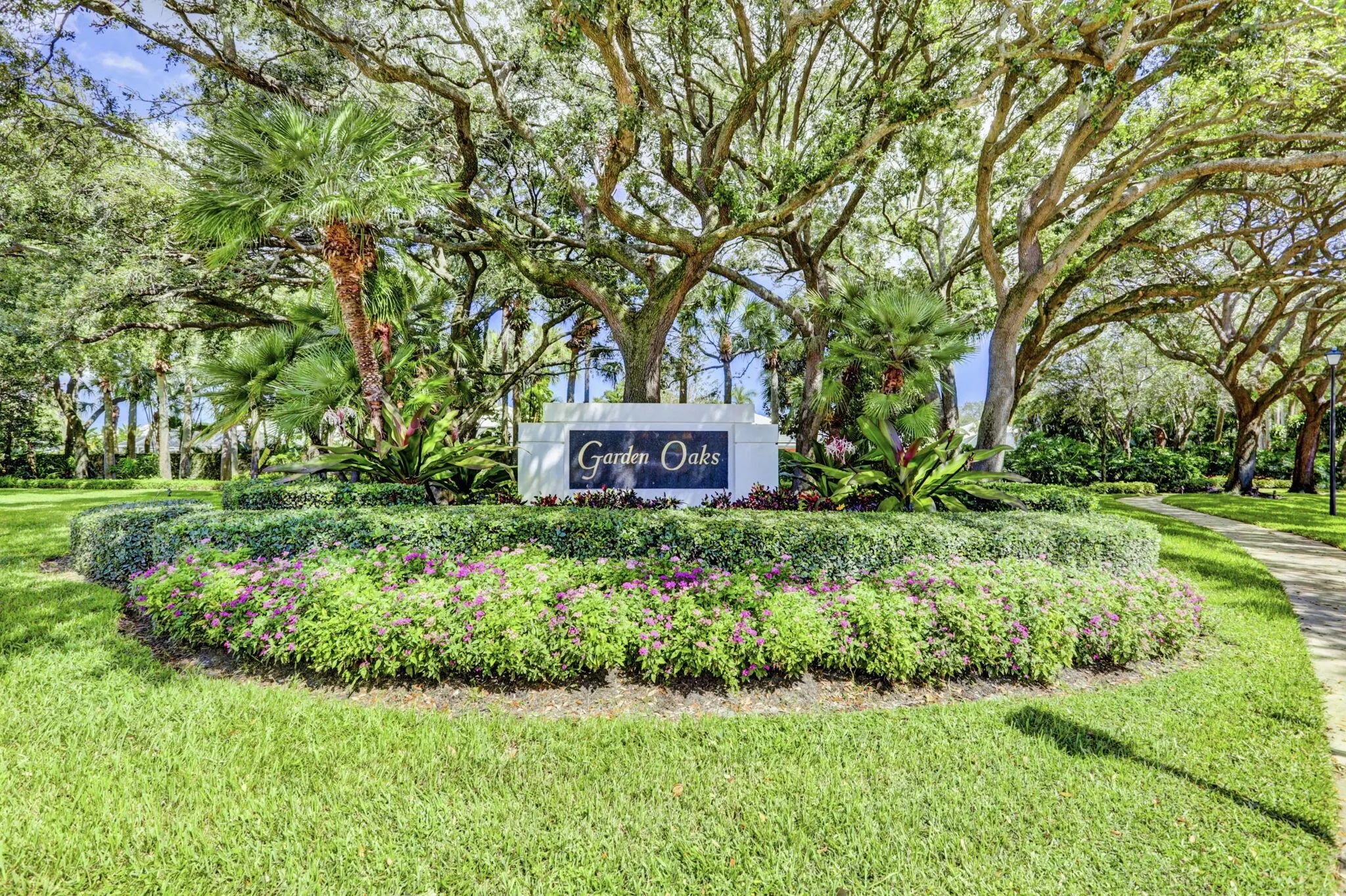 4174 Royal Oak Drive
