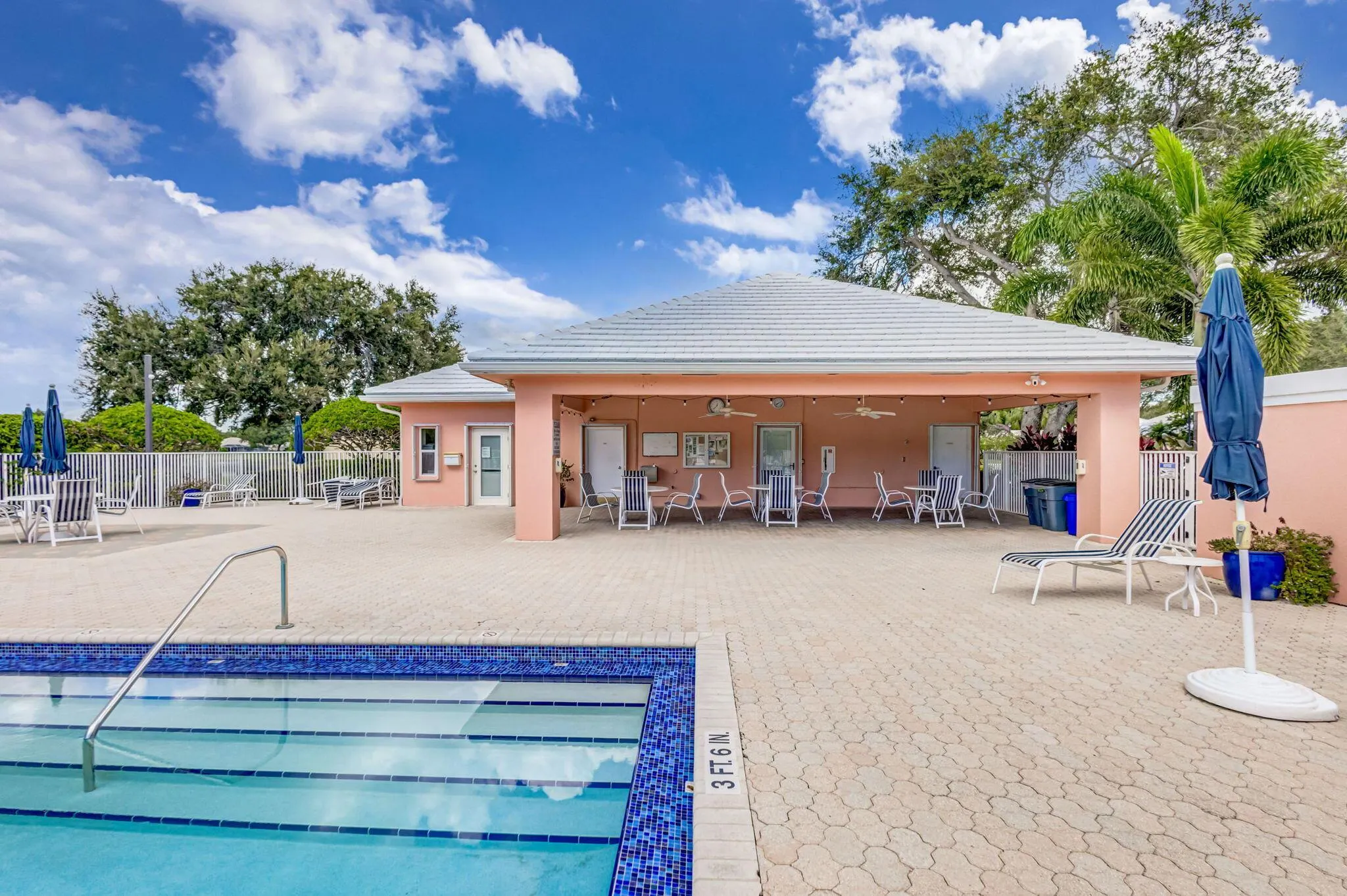 4174 Royal Oak Drive