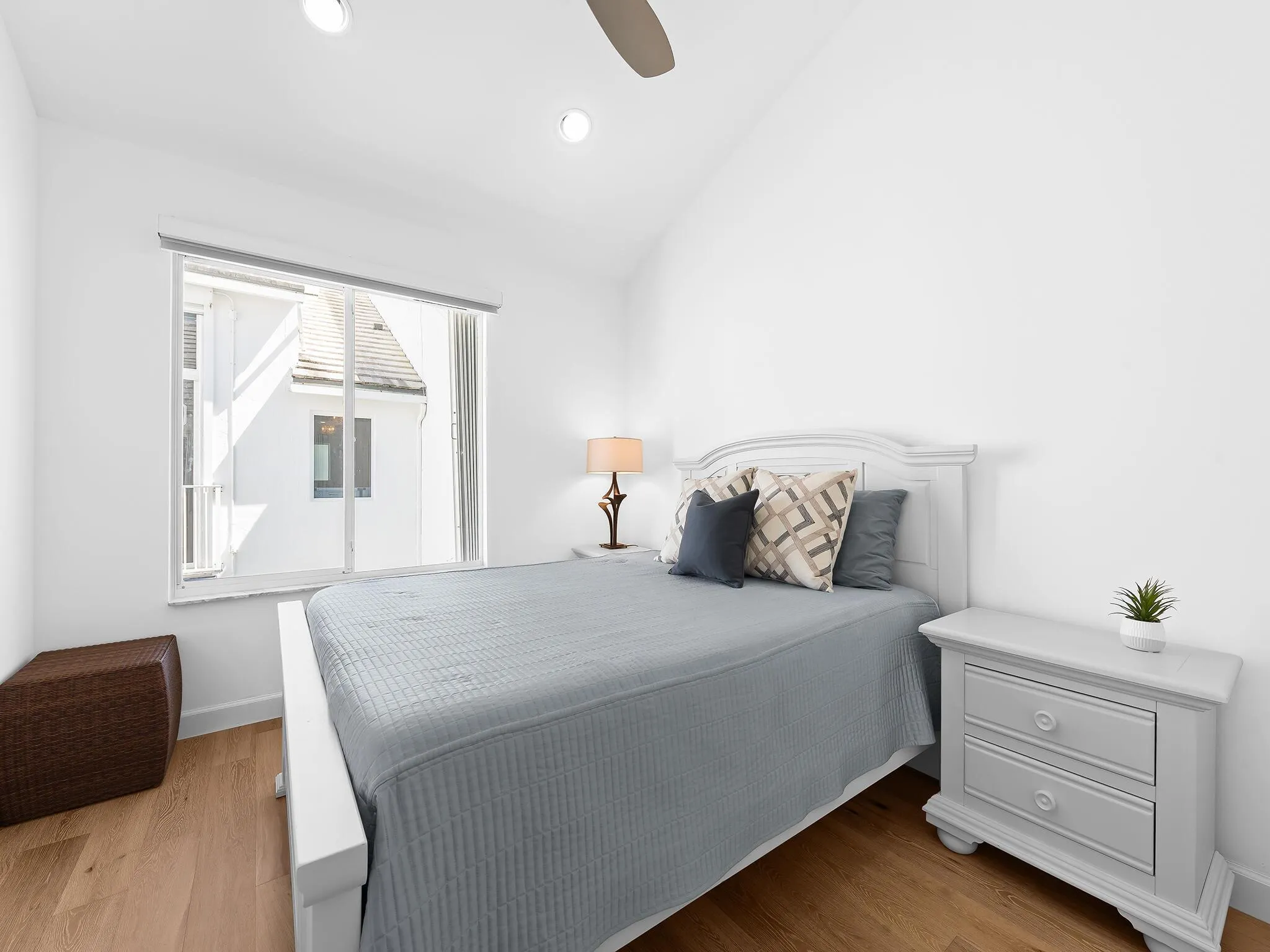 2115 S Ocean Boulevard, #10