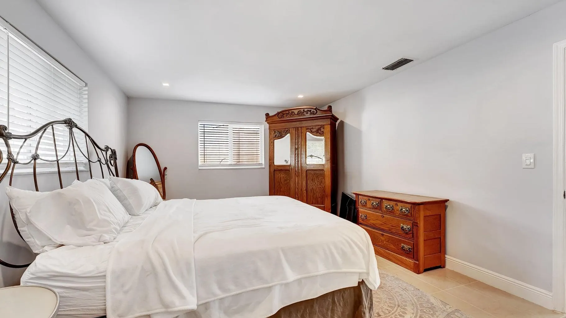 2941 Angler Drive