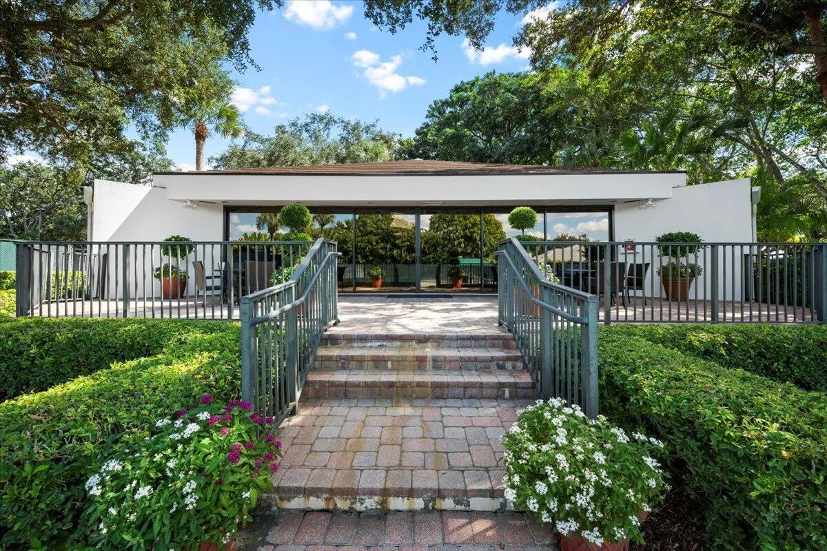 18021 SE Laurel Leaf Lane