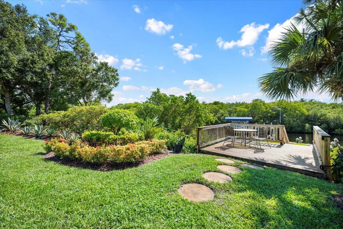 18021 SE Laurel Leaf Lane