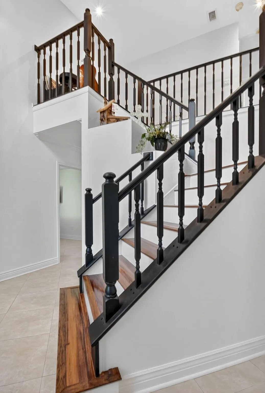 10798 Sea Cliff Circle