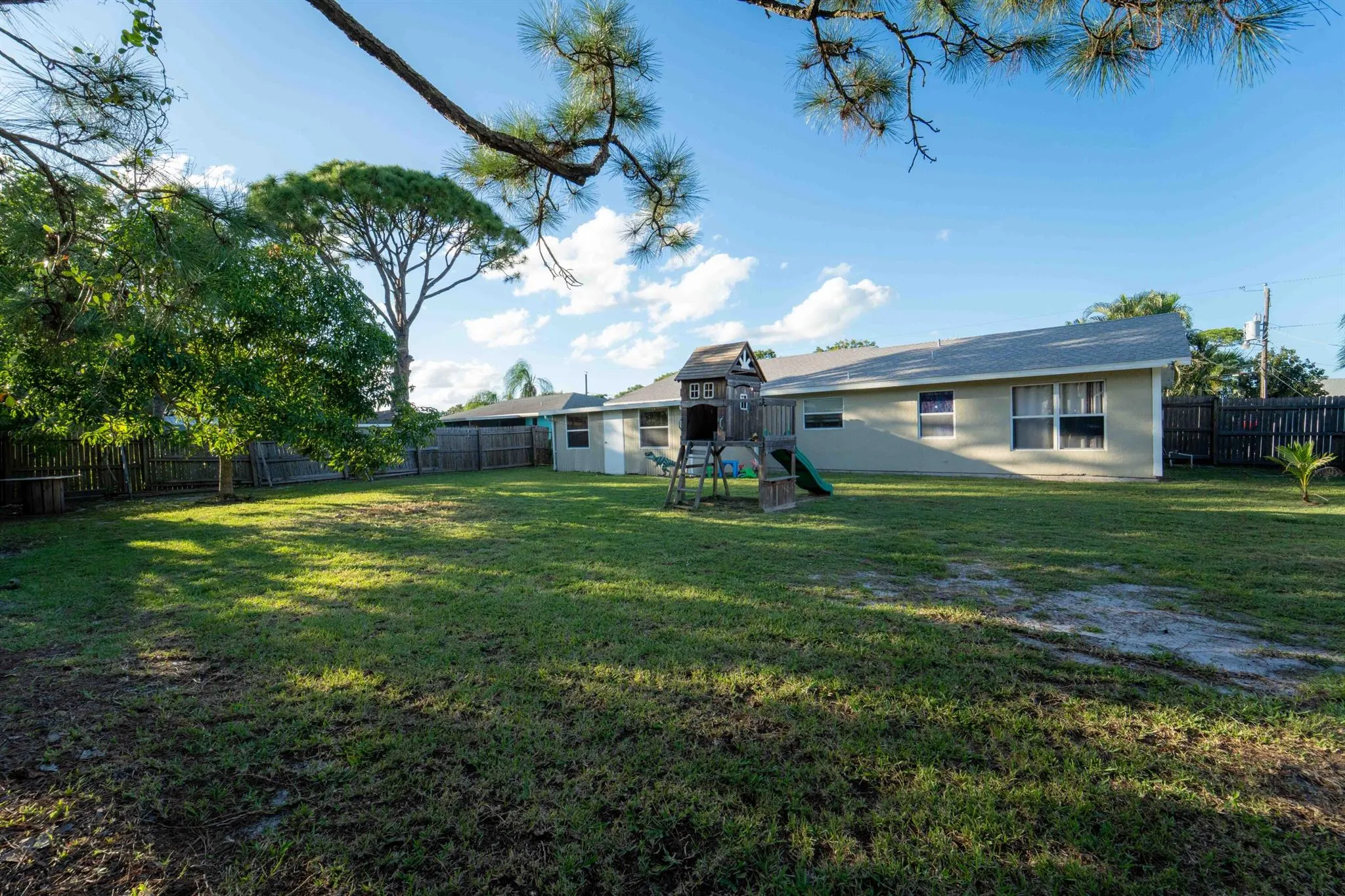382 SE Evans Avenue