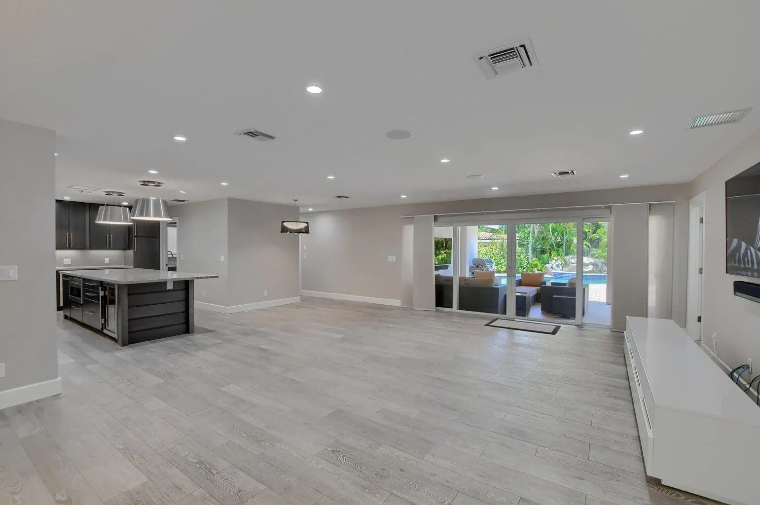 88 SW 10th Drive
