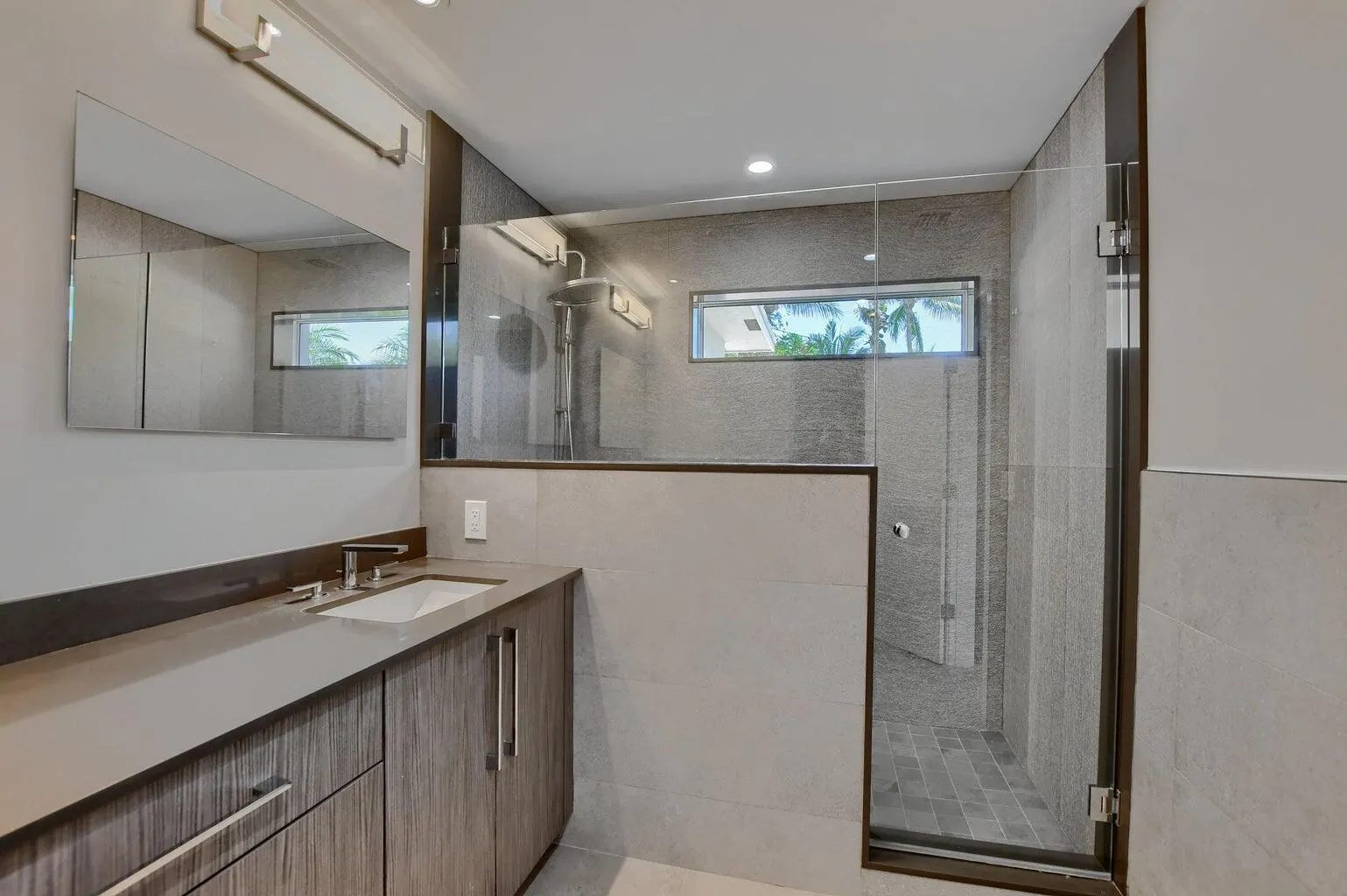 88 SW 10th Drive