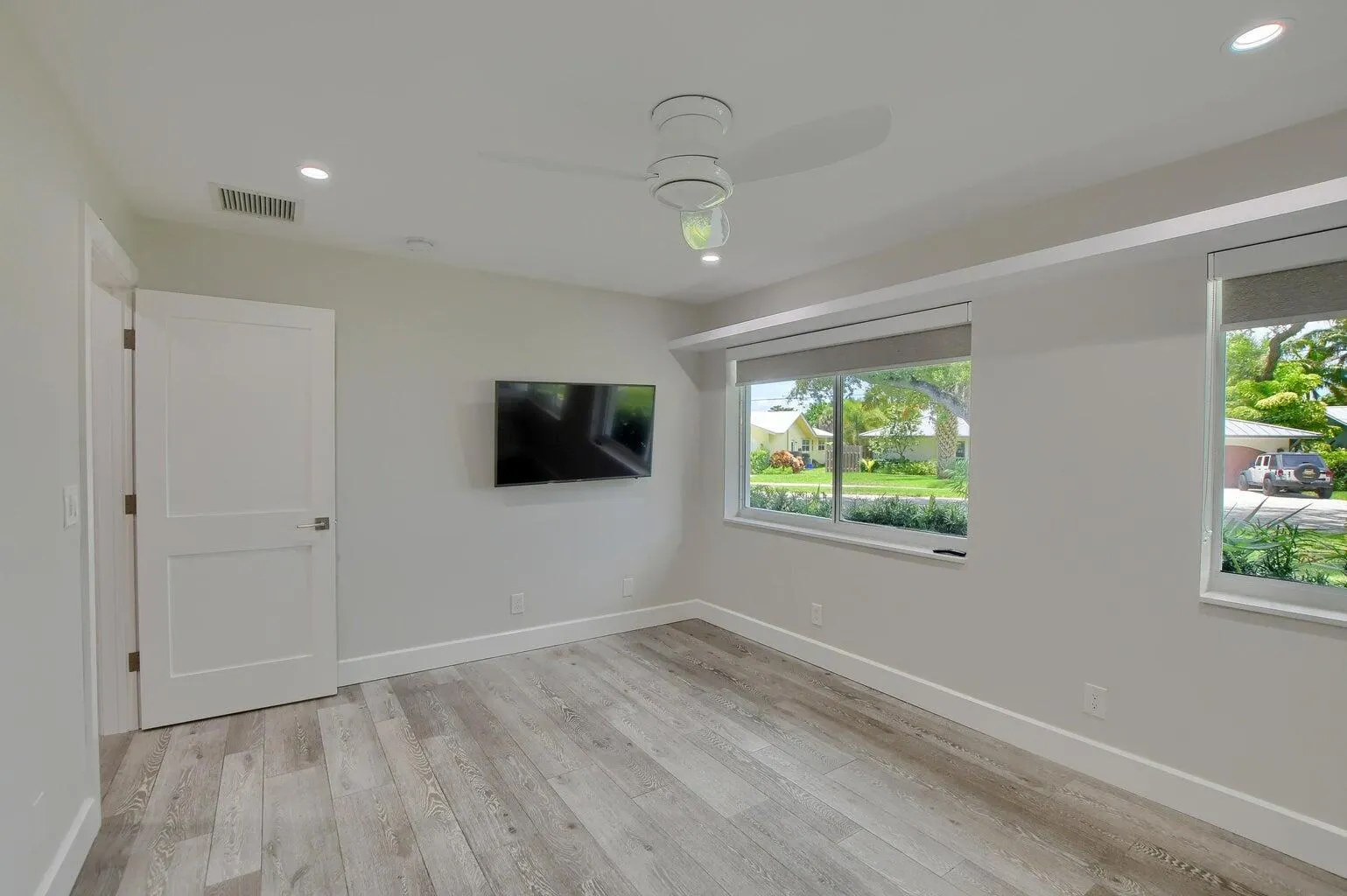 88 SW 10th Drive