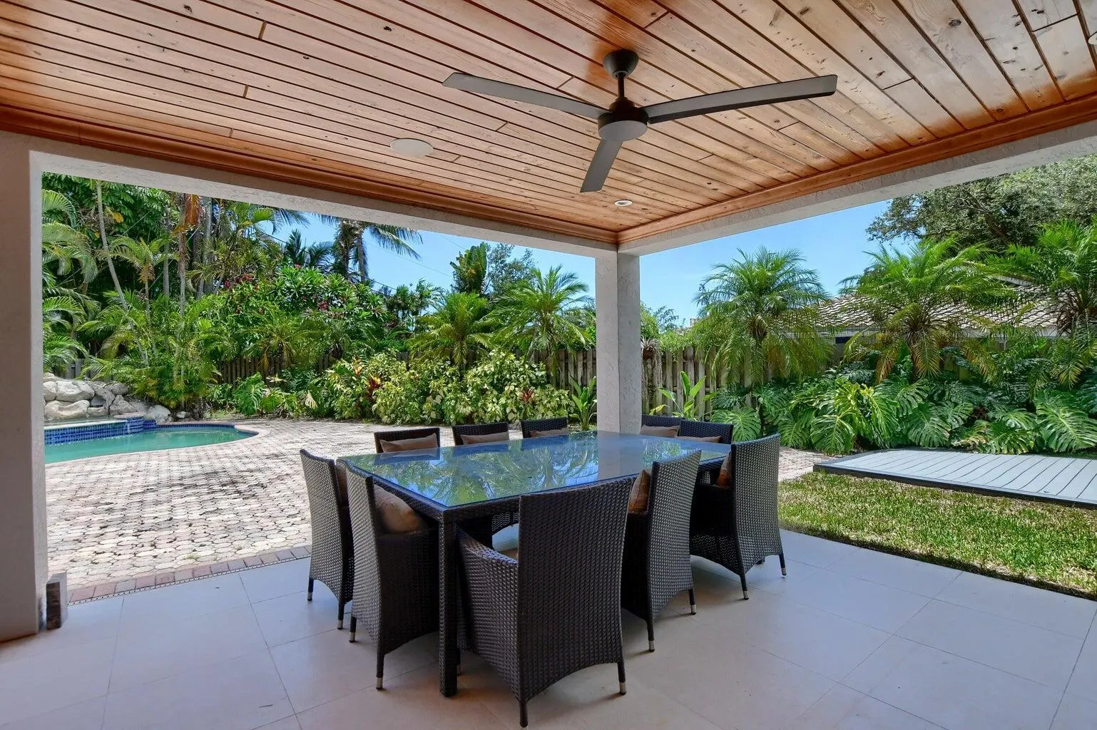 88 SW 10th Drive