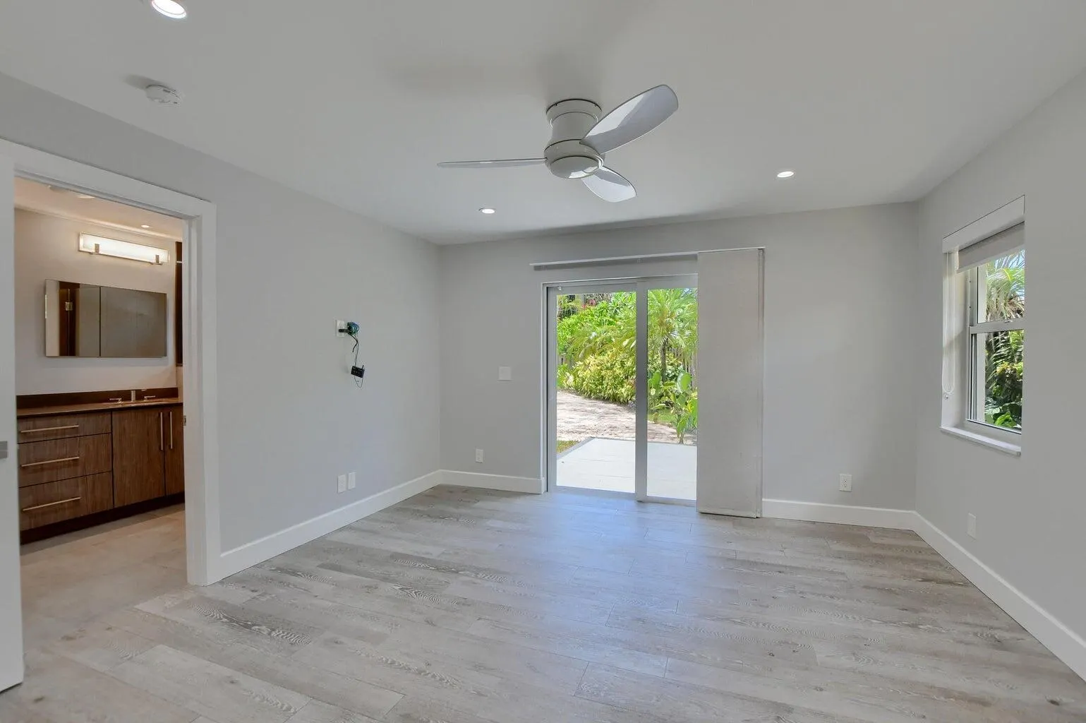 88 SW 10th Drive