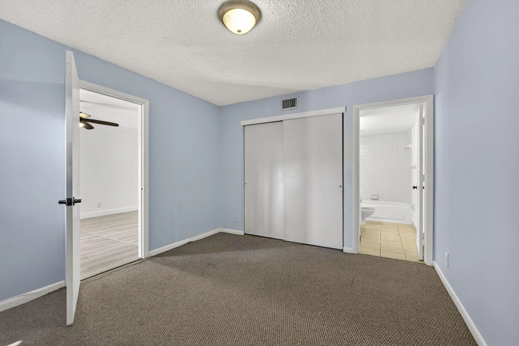 612 Executive Center Drive, #3107