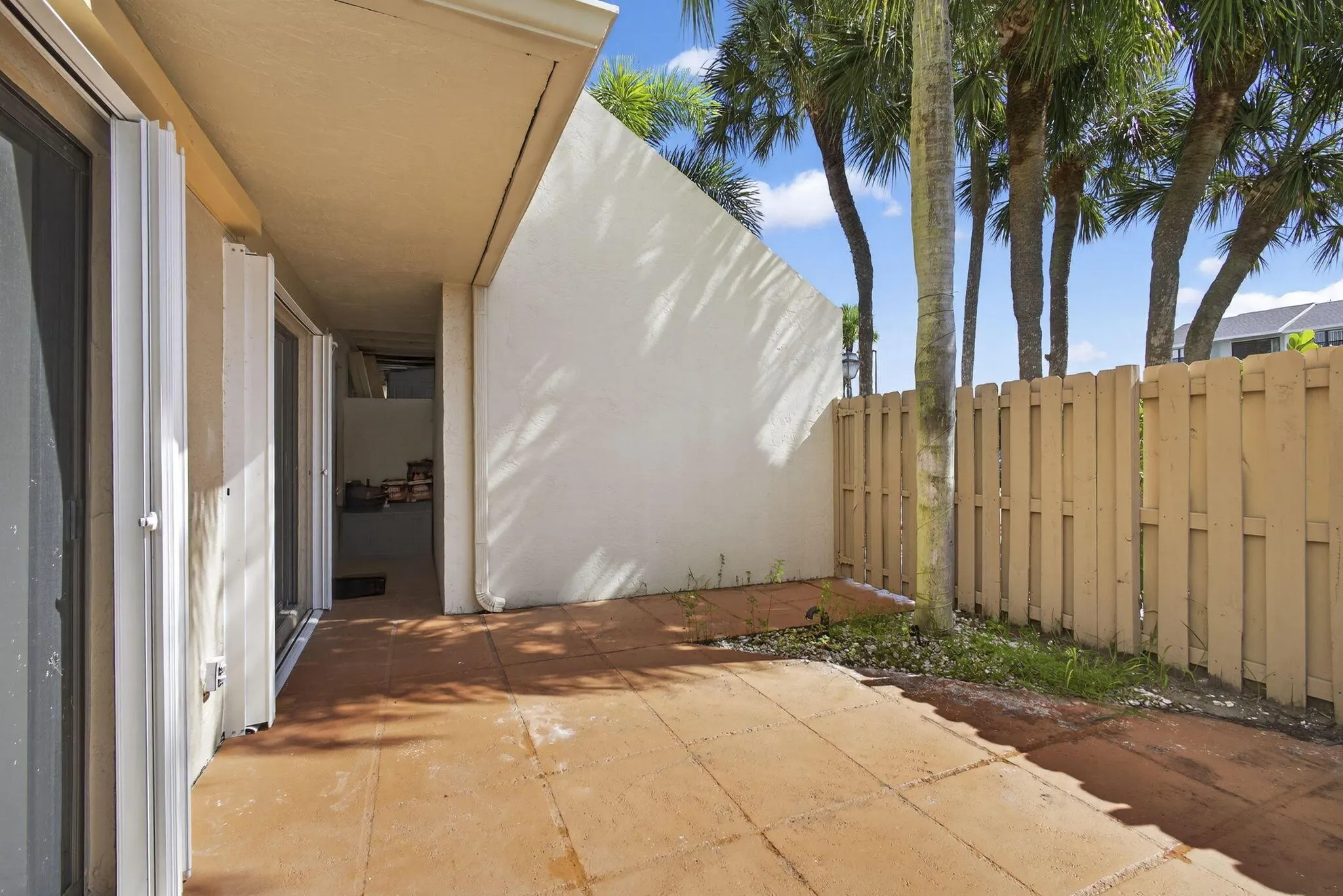 612 Executive Center Drive, #3107