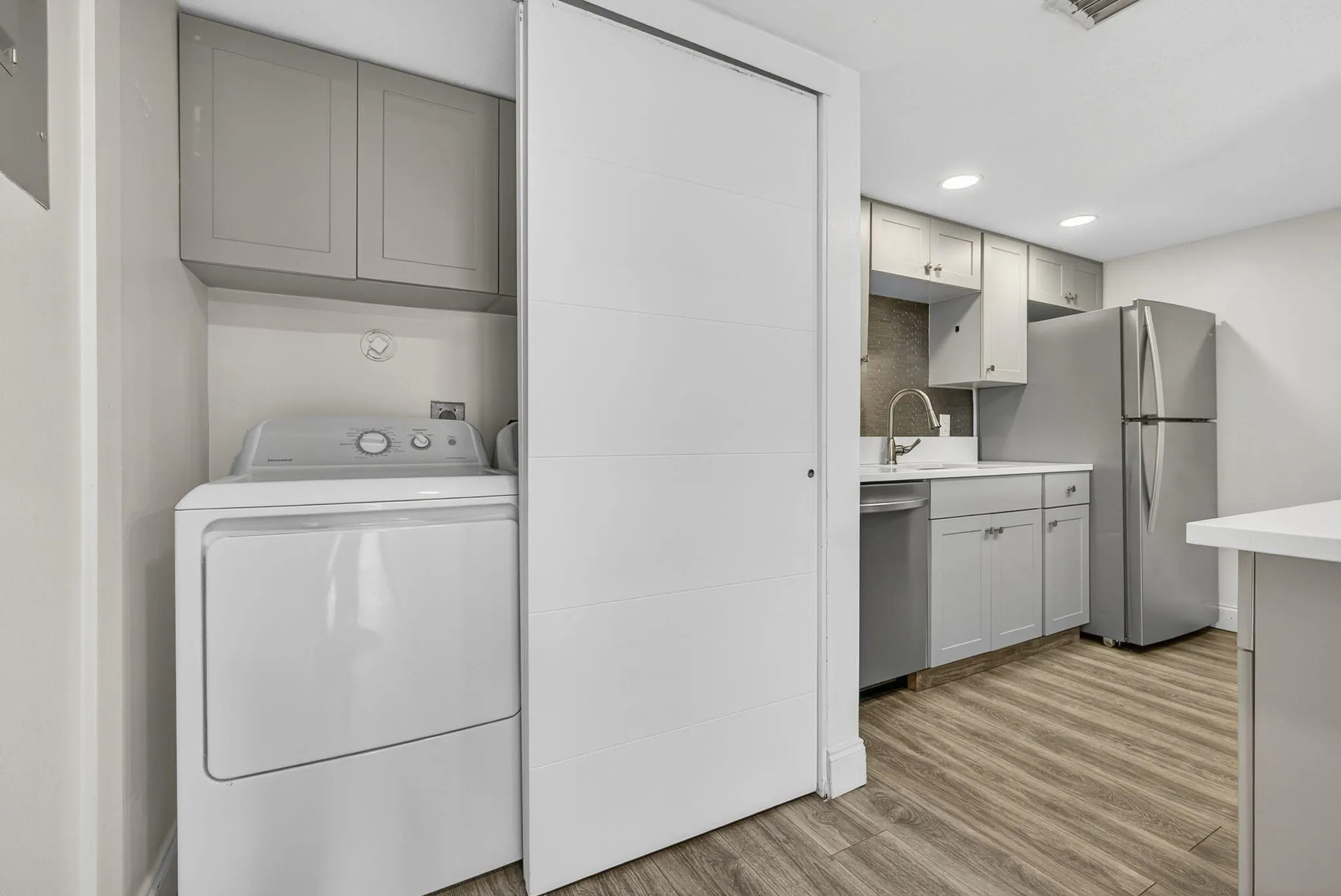612 Executive Center Drive, #3107