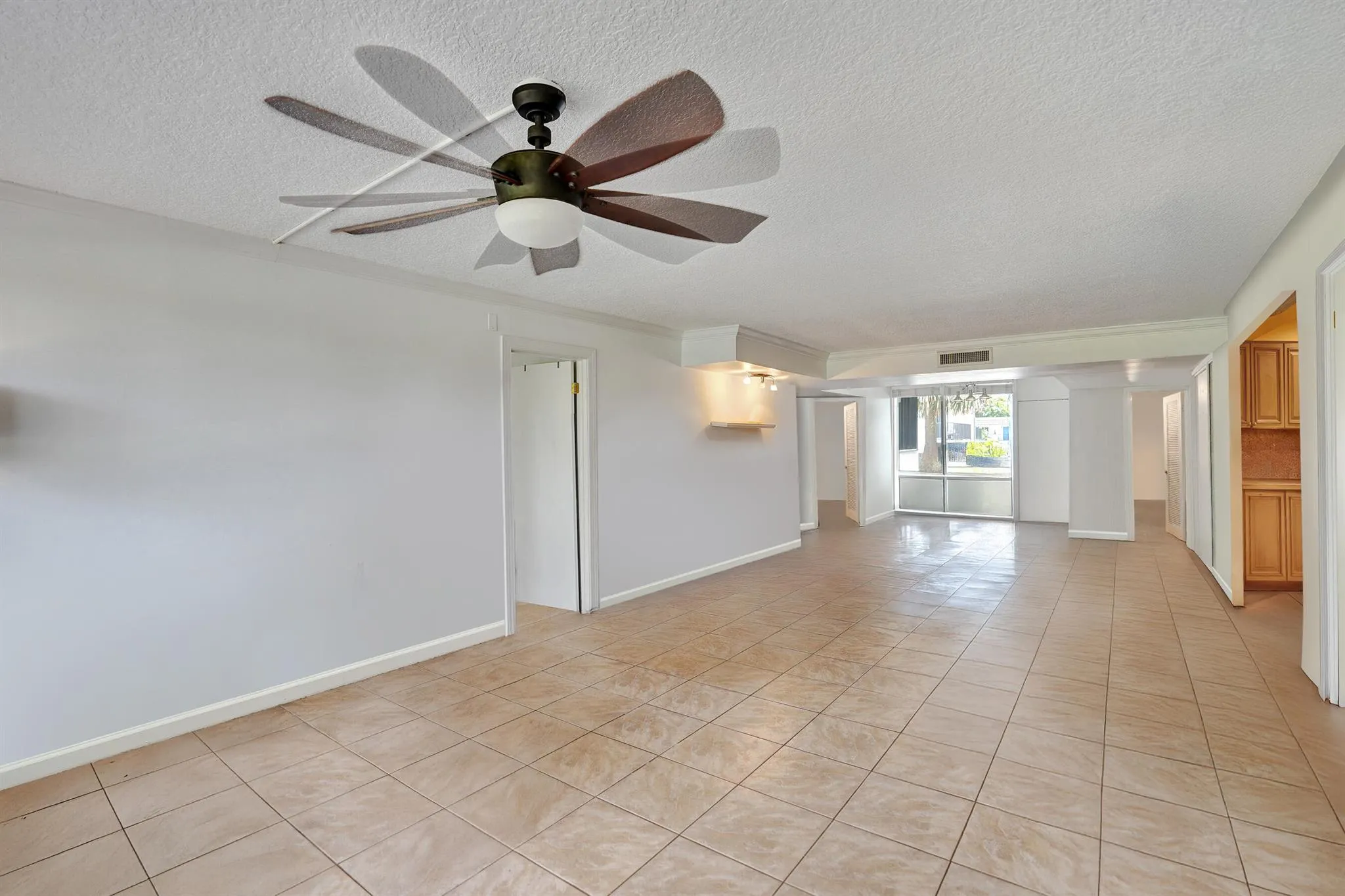 1401 S Federal Highway, #102
