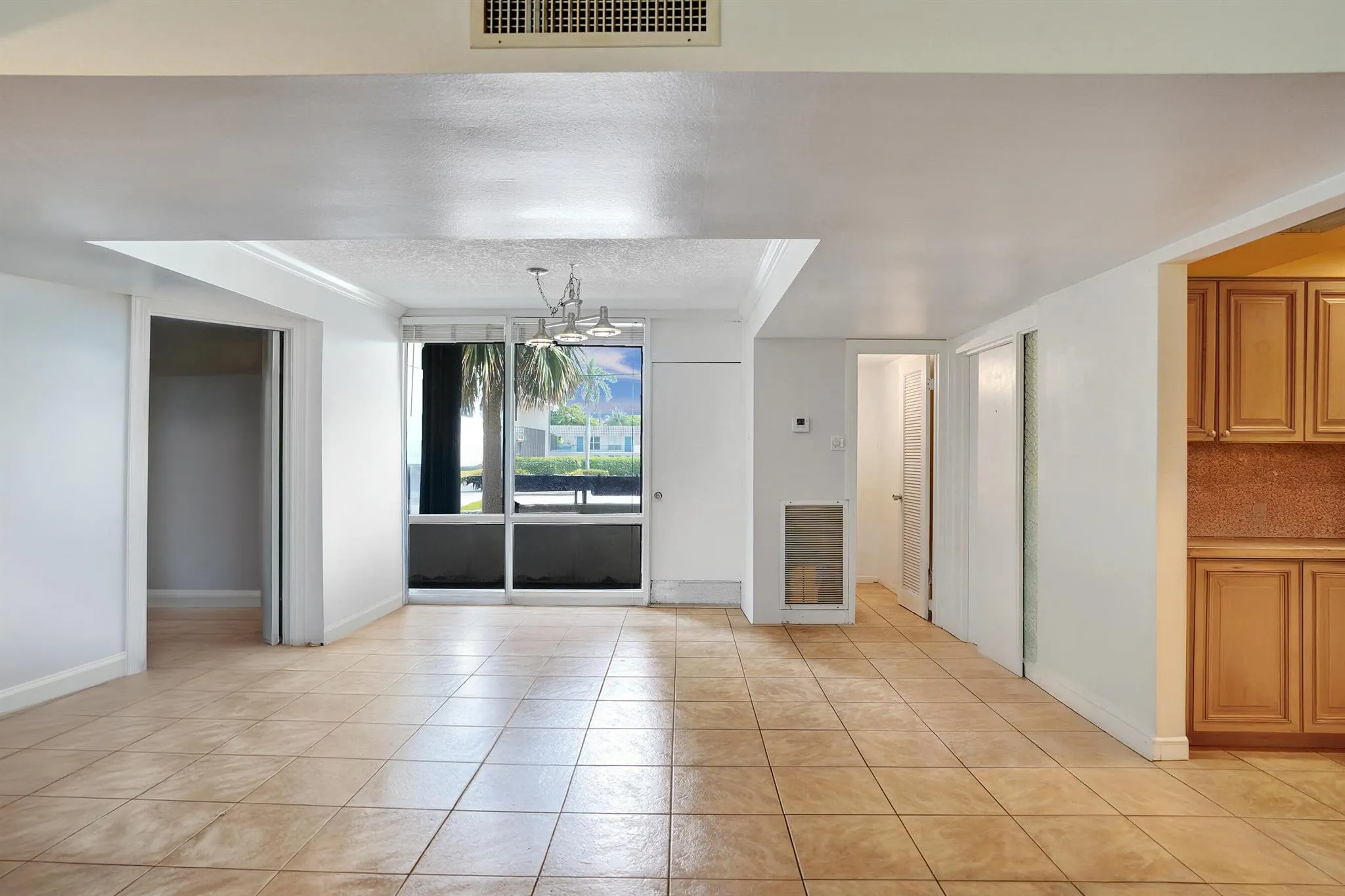 1401 S Federal Highway, #102