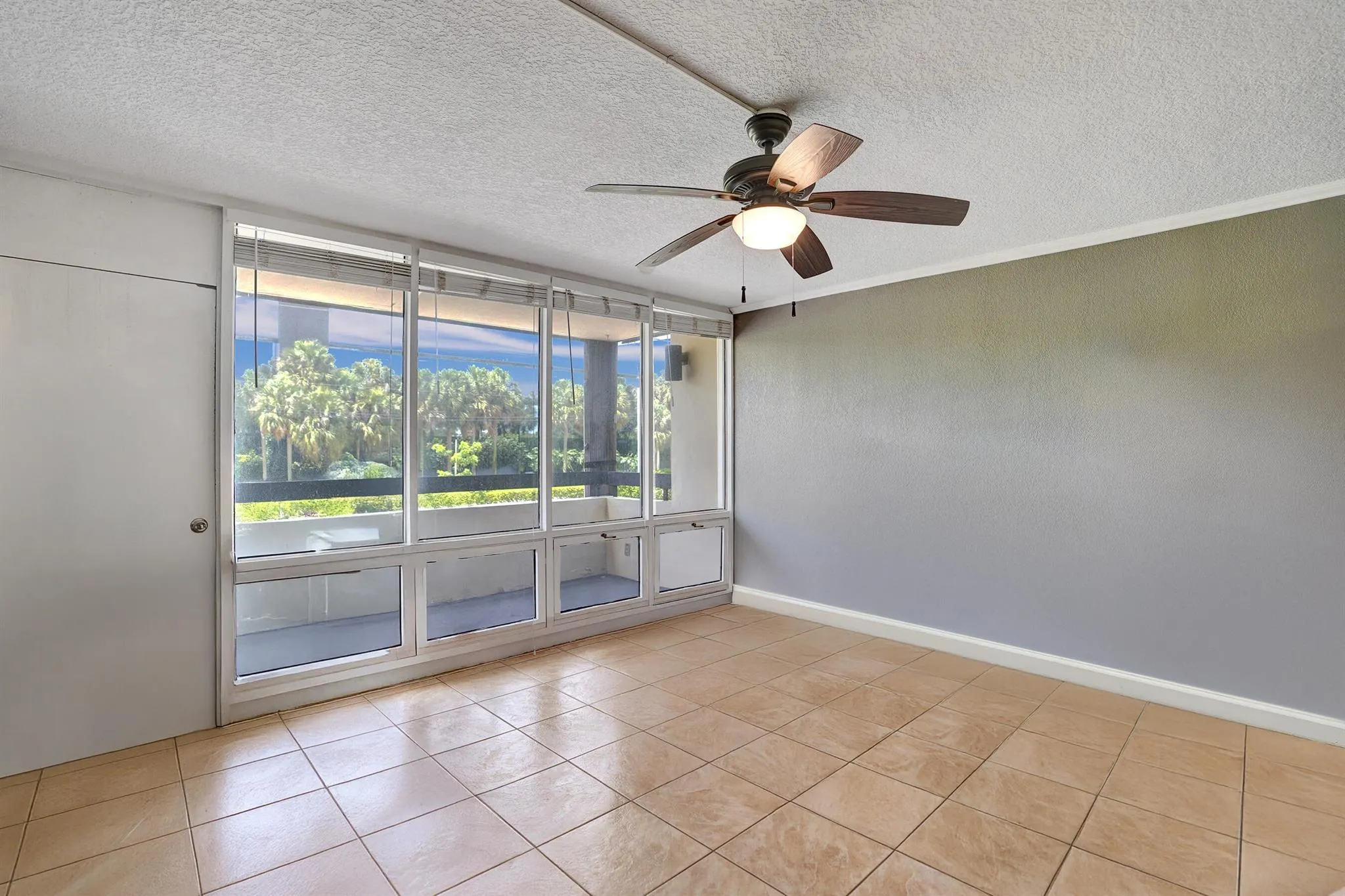 1401 S Federal Highway, #102