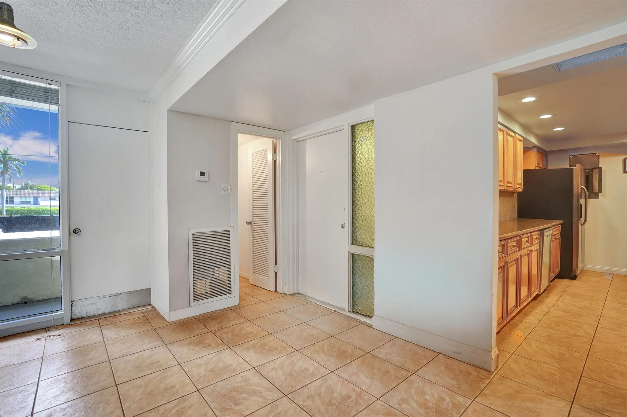1401 S Federal Highway, #102