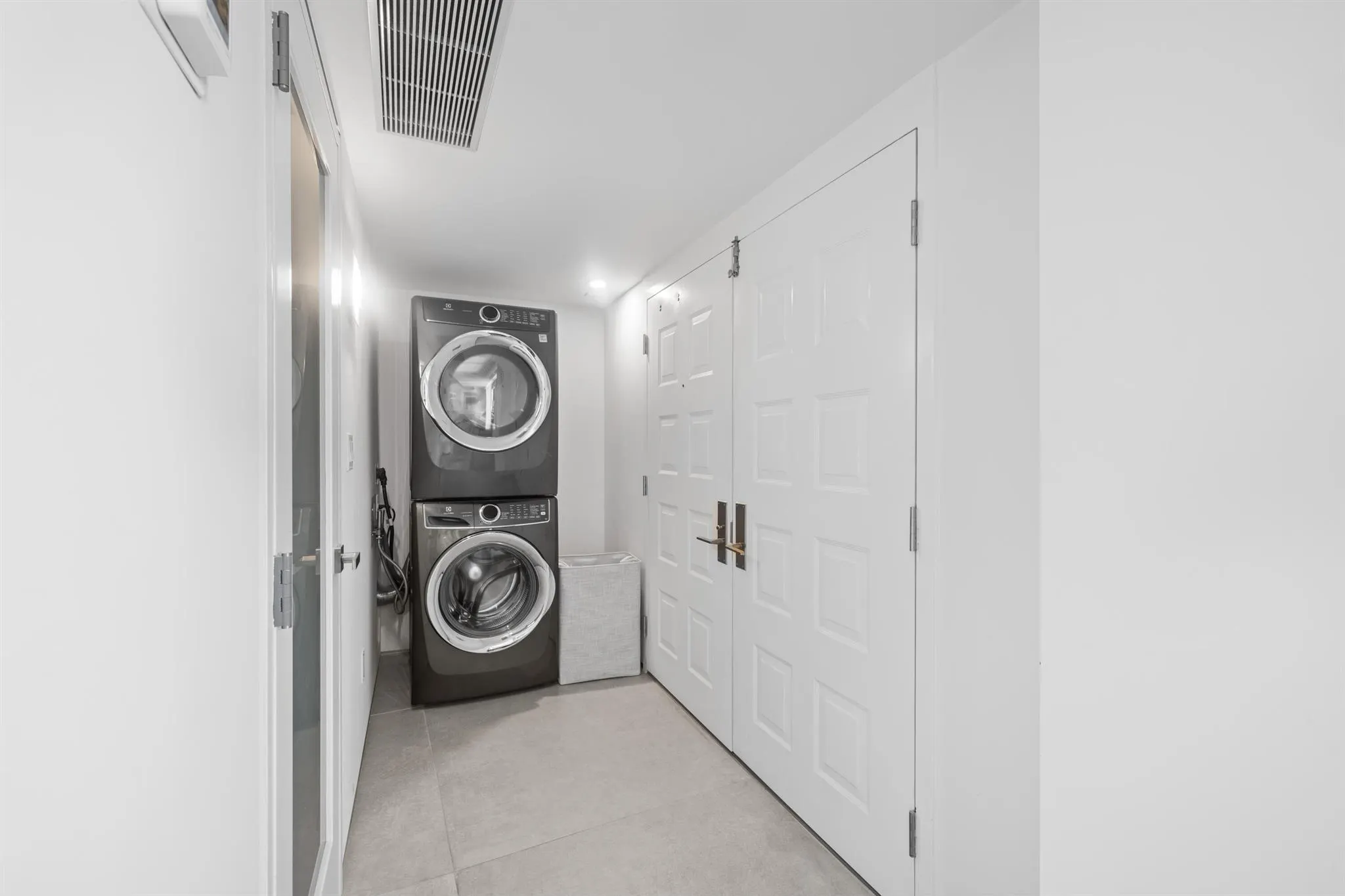 5200 N Flagler Drive, #2301