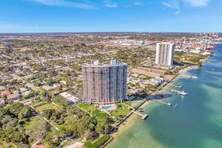 5200 N Flagler Drive, #2301