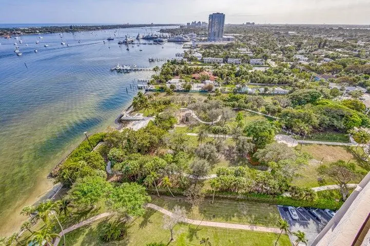 5200 N Flagler Drive, #2301