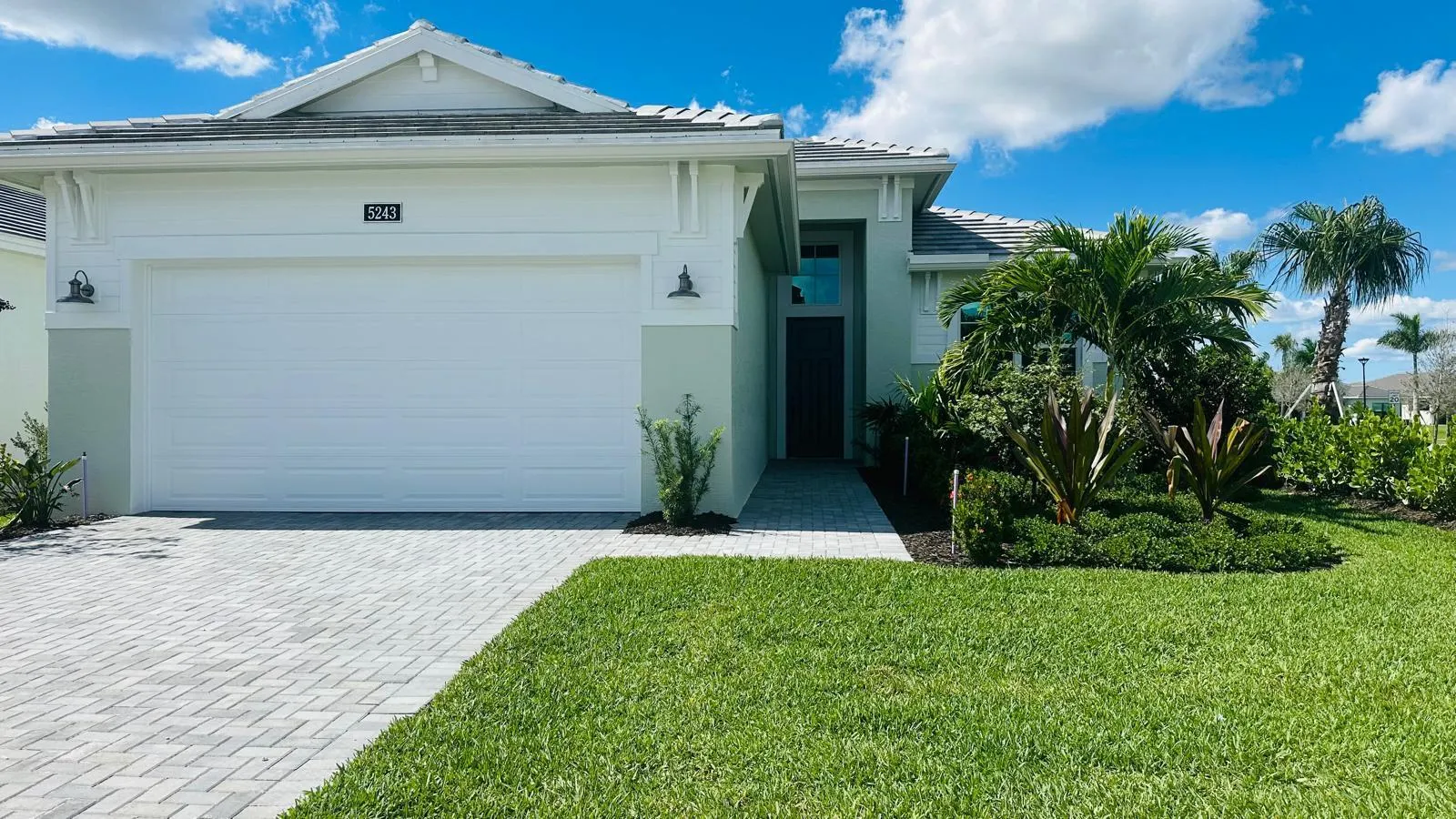 5243 Rivo Alto Circle