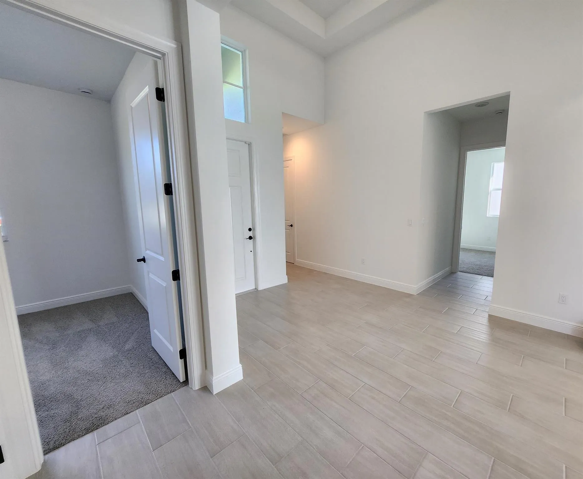 5243 Rivo Alto Circle