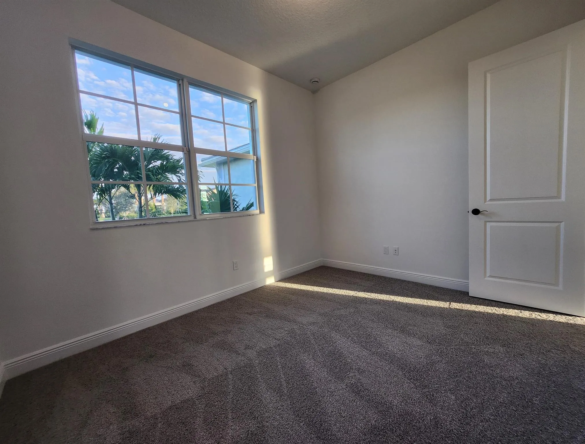 5243 Rivo Alto Circle