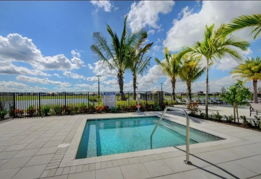 5243 Rivo Alto Circle