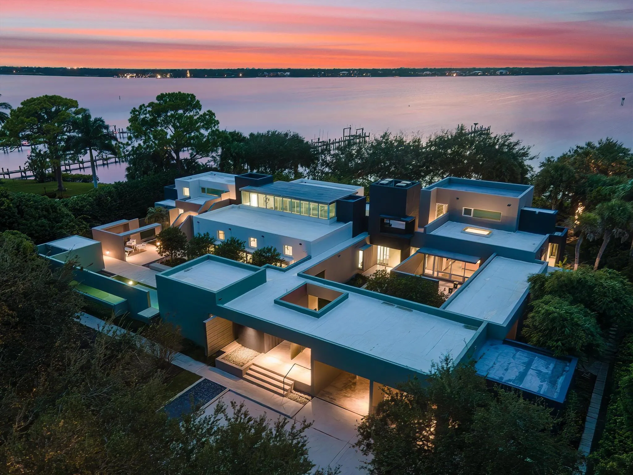 1924 NW Shore Terrace