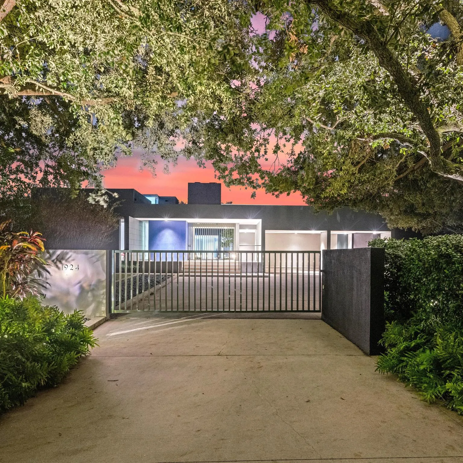 1924 NW Shore Terrace