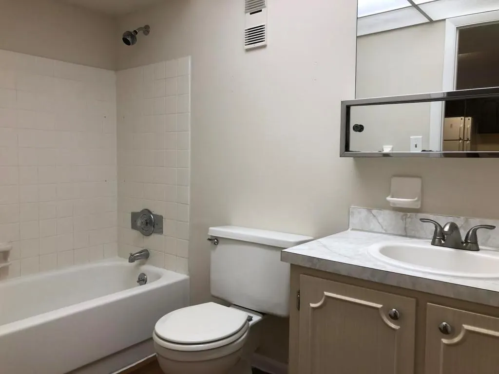 460 NW 20th Street, #2070