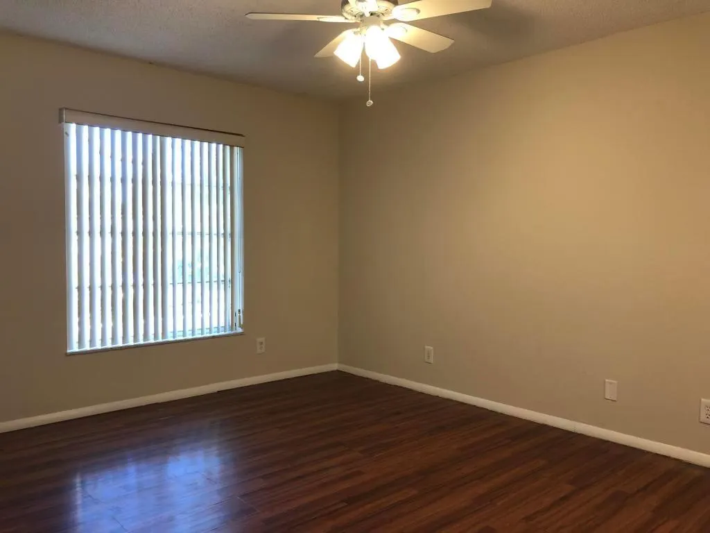 460 NW 20th Street, #2070