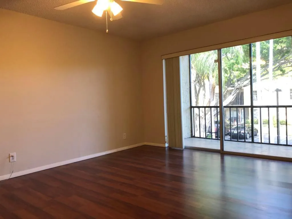 460 NW 20th Street, #2070