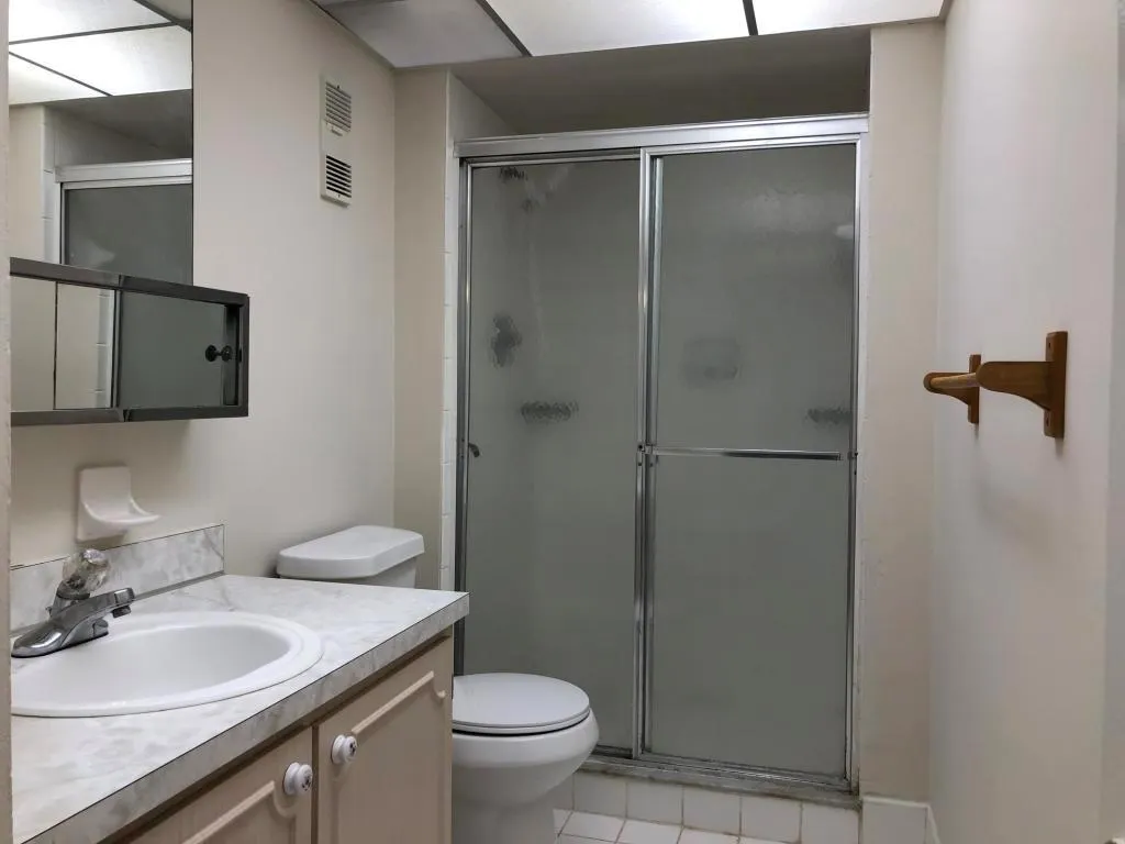 460 NW 20th Street, #2070