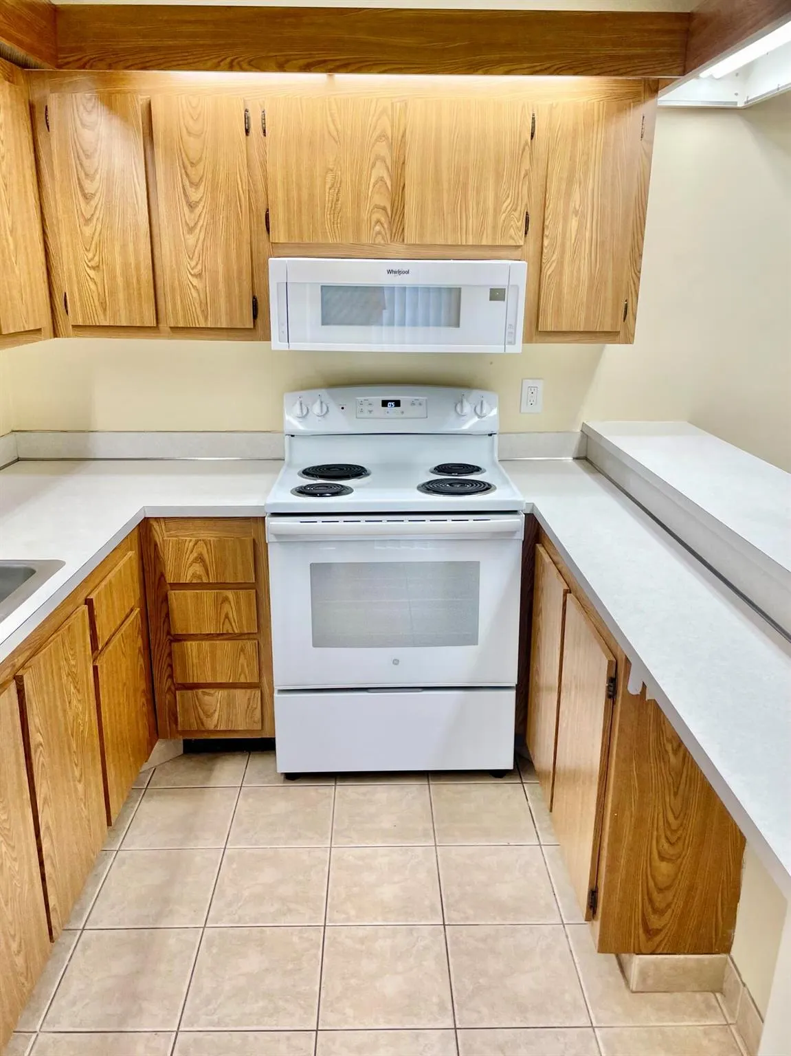 825 Center Street, #7c
